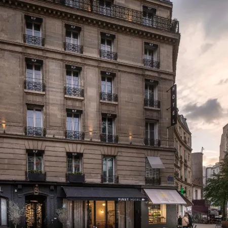 First Hotel Paris Tour Eiffel