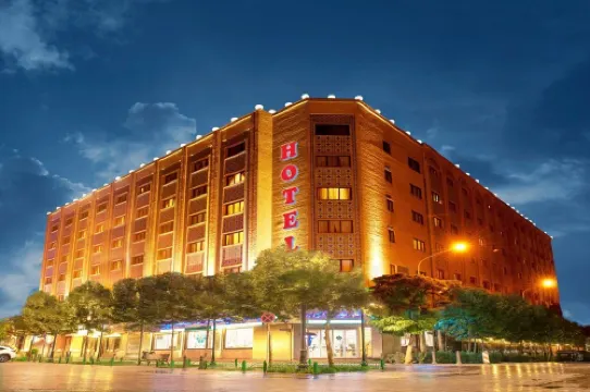 德黑蘭弗多西國際大飯店