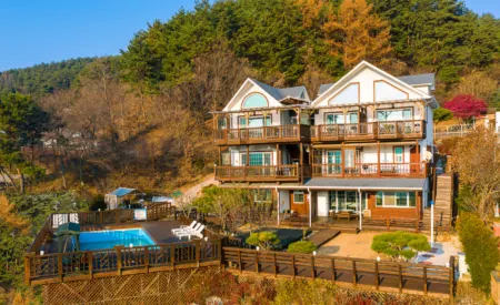 Hoengseong Casa 408 Pension Отели рядом с достопримечательностью «Hoengseong Welli Hilli Park Ski Resort»
