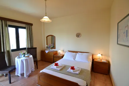 Inspired Villa Christina III with Private Pool and Garden. Отели в г. Gorgolaini