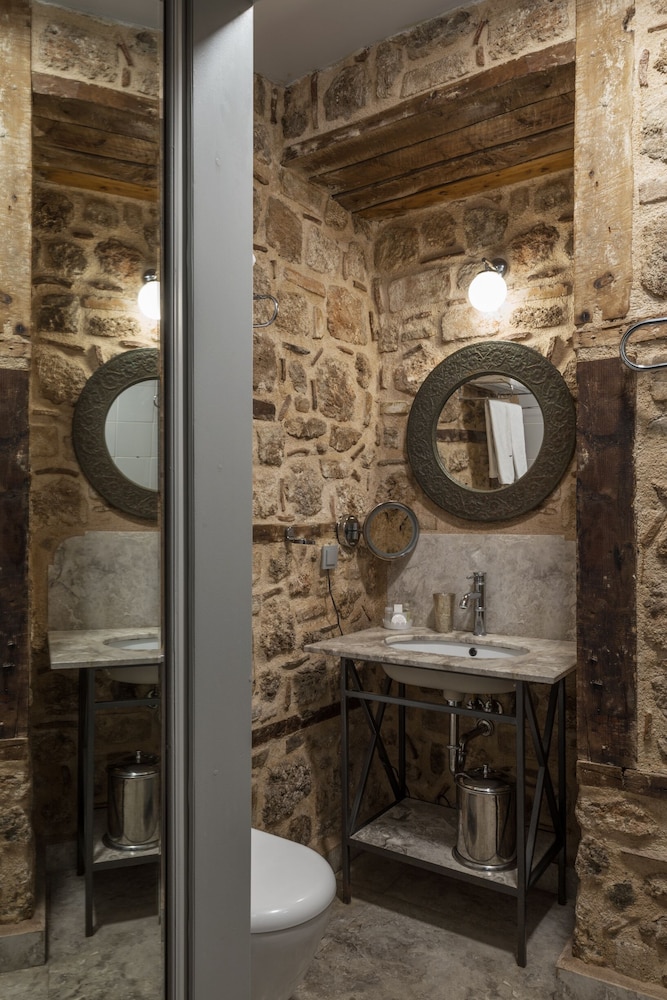 Delight Deluxe Boutique Hotel