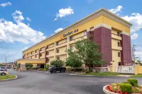 Comfort Inn Midtown Các khách sạn gần Whiteside Park