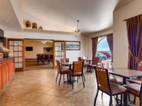 Best Western West Hills Inn Hoteles en Chadron