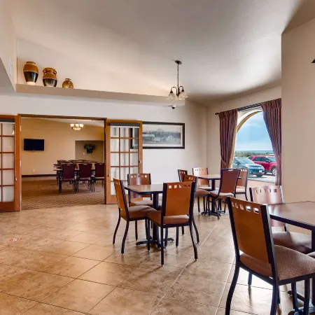 Best Western West Hills Inn