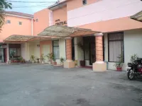 Central Hotel Manado