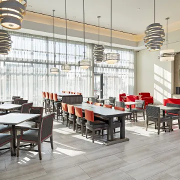 Hampton Inn Long Beach Airport