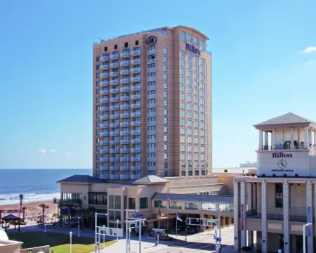 ฮิลตัน เวอร์จิเนียบีช โอเชียนฟรอนท์ โรงแรมในเวอร์จิเนียบีช