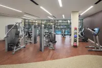 DoubleTree by Hilton Hotel Newark Airport - Gym