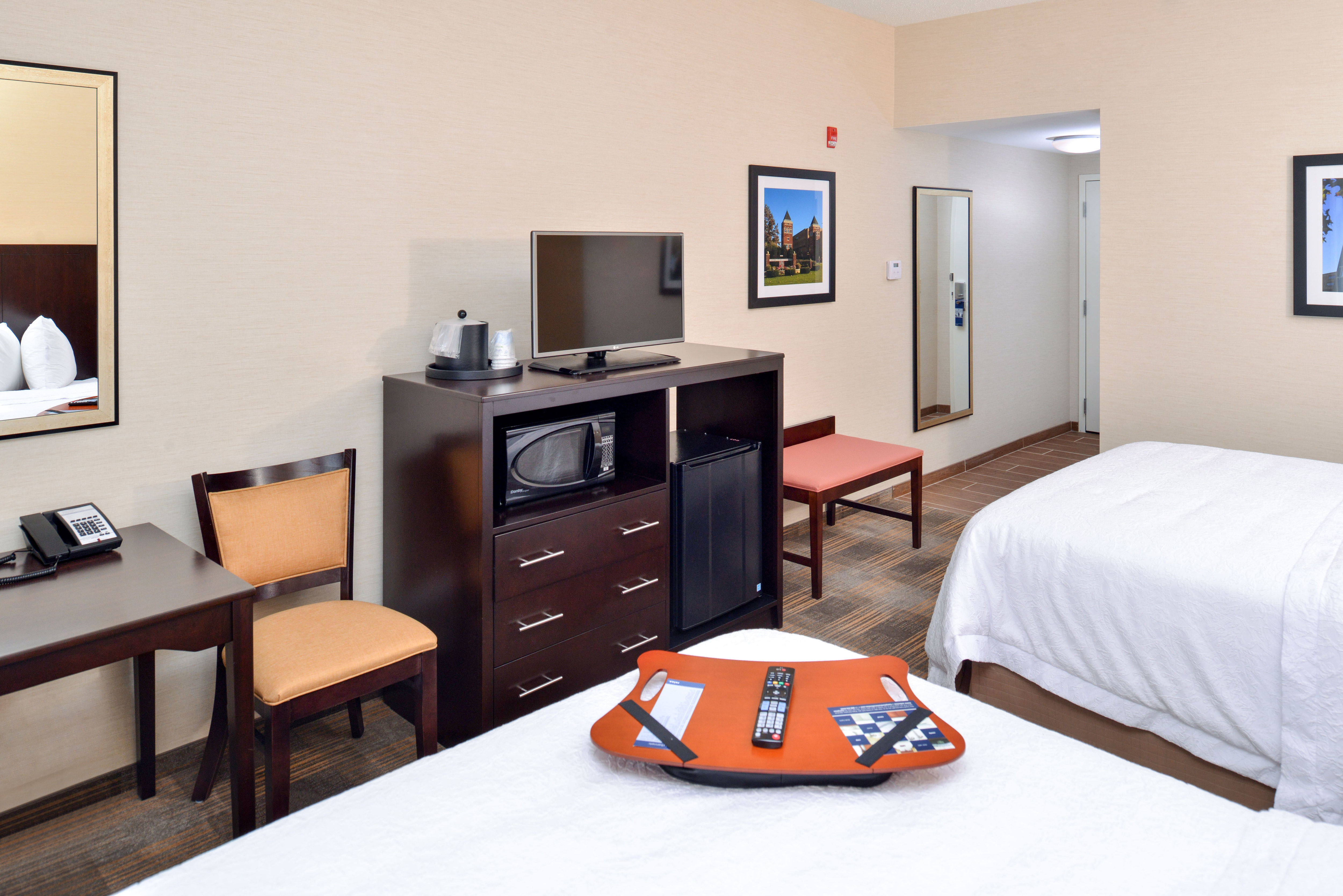 Hampton Inn & Suites California University-Pittsburgh