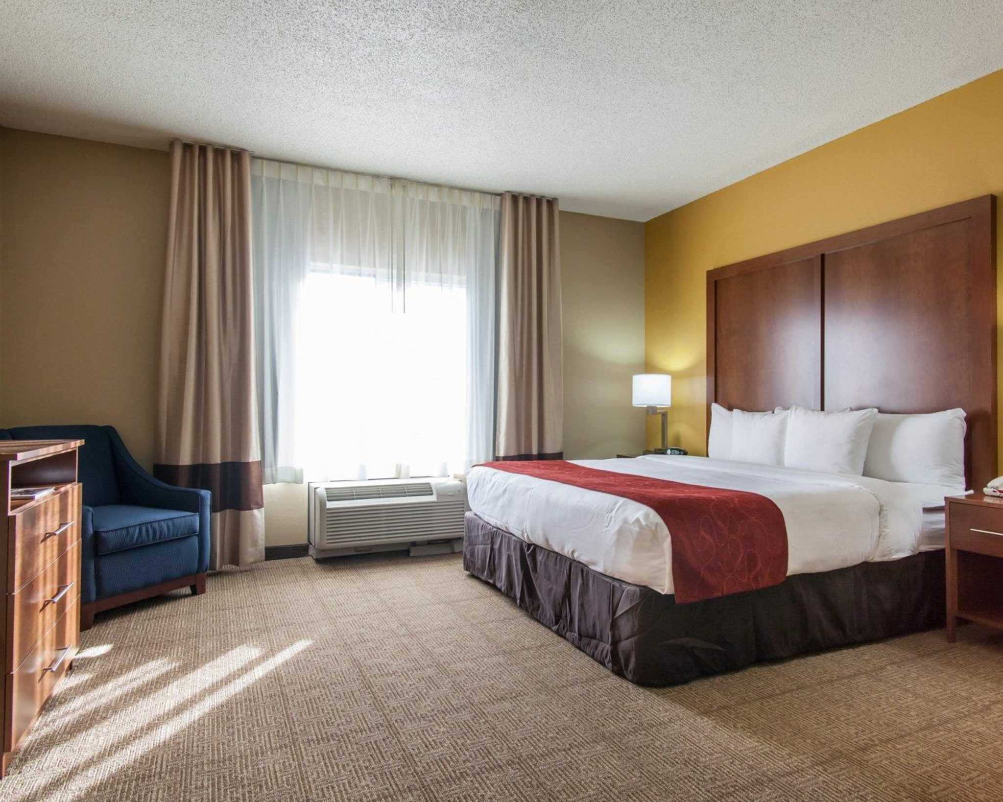 Comfort Suites Central / I-44