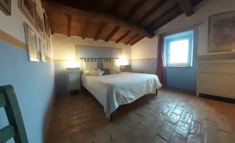 Casa del Piano Valle dei Calanchi in Front of Civita di Bagnoregio