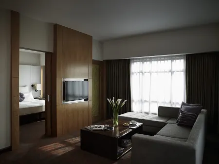 Pullman Hanoi Отели рядом с достопримечательностью «Hanoi Law University»