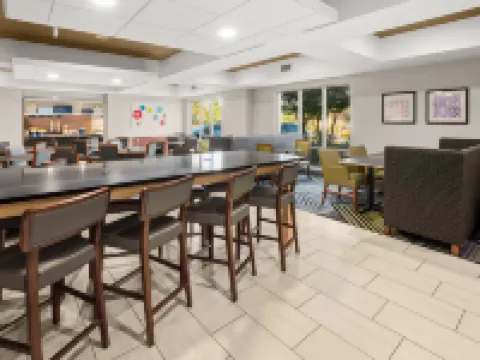 Holiday Inn Express & Suites SUMNER - PUYALLUP AREA by IHG Hotels in Sumner