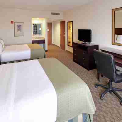 Holiday Inn Springdale/Fayetteville Area Rooms