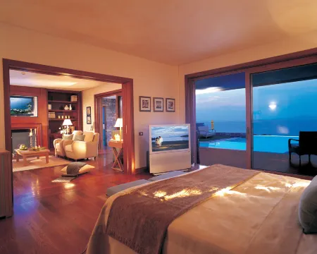 Grand Resort Lagonissi
