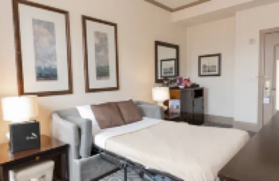 黑鷹酒店，傲途格精選