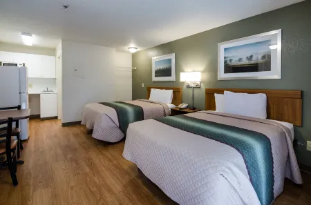 HomeTowne Studios Winston-Salem - University Pkwy Отели рядом с достопримечательностью «Winston-Salem Fairgrounds»