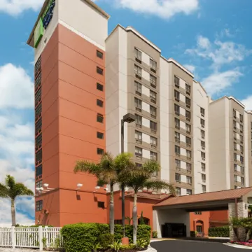 Holiday Inn Express & Suites NEAREST UNIVERSAL ORLANDO by IHG