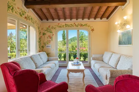 Luxury Home in Tuscany Near Pisa and Florence - Two Bedrooms 4+1 Pl