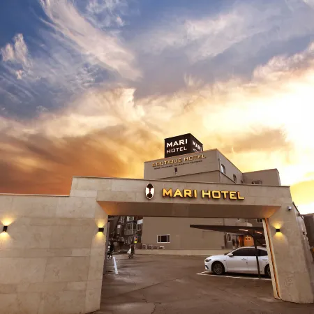 Gunsan Mari Hotel (Gyeongjang Branch)