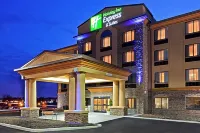 Holiday Inn Express & Suites Syracuse North - Airport Area Các khách sạn ở Clay