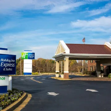 Holiday Inn Express & Suites CORINTH by IHG