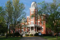 Country Inn & Suites by Radisson, Nevada, MO