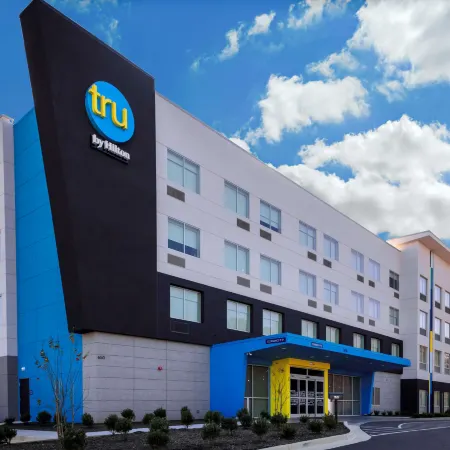 Tru by Hilton Lynchburg