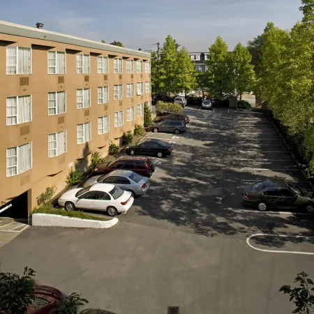 Best Western Plus Vancouver Airport Hotel
