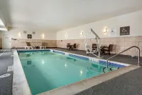 컴포트 인 & 스위트 시드니 I-80