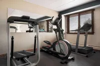 Days Inn by Wyndham Fort Collins - Gym