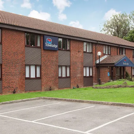 Travelodge Hotel - Basingstoke Отели в г. Бейзингсток