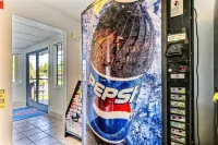 Motel 6 Pinole, CA - 2-Star