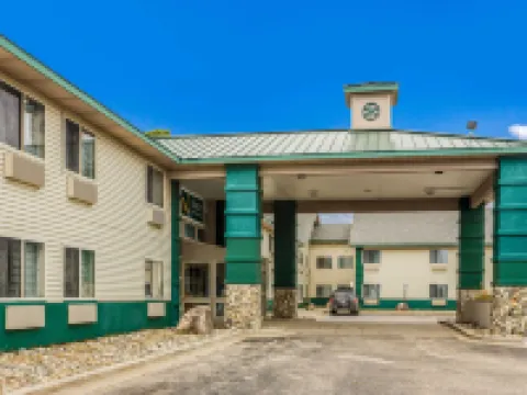 Quality Inn Hotels in Clare