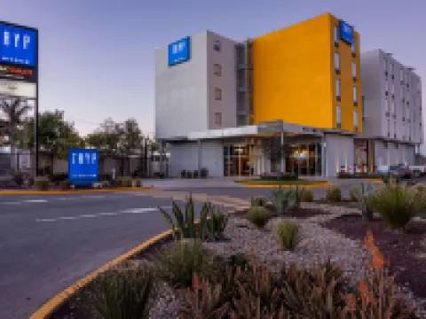 Tryp by Wyndham San Luis Potosi Hotel & Suites Hotel in zona Centro Eventi El Domo