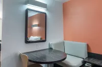 Motel 6 Texarkana, AR - 2-Star
