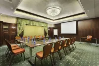 رامادا هوتل آند سويتس باي ويندام بوشاريست نورث فنادق في Pipera