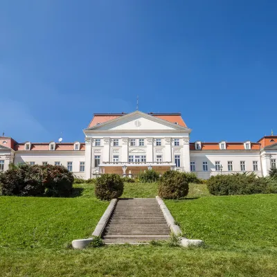 أوستريا تريند هوتل شلوس ويليلمينينبيرج Hotels near 14. بينتسنج
