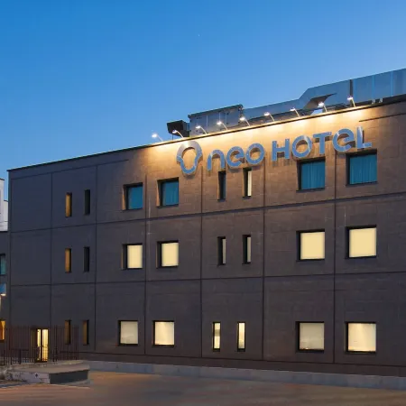 Neo Hotel Отели рядом с достопримечательностью «Станция метро Bignami»
