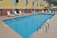 Econo Lodge Cartersville-Emerson Lake Point