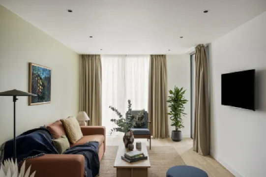 コーブ ランドマーク ピナクル カナリー・ワーフ周辺のホテル