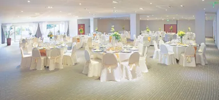 Dazzler by Wyndham Montevideo Отели рядом с достопримечательностью «Museum of Pre-Columbian and Indigenous»