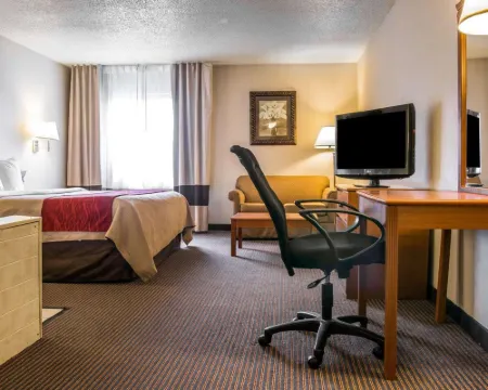 Baymont by Wyndham Flint Airport North Hotels in Flint