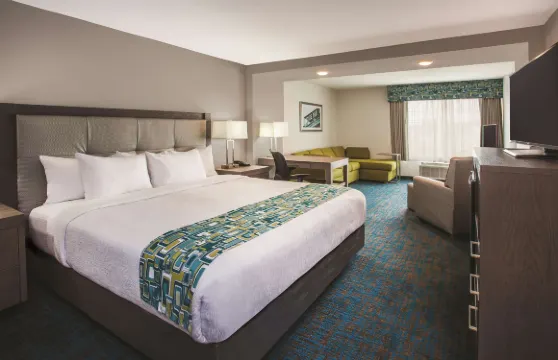 聖保羅伍德伯里拉昆塔温德姆套房酒店