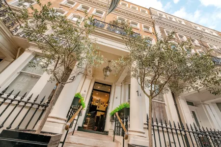 Claverley Court Apartments Knightsbridge