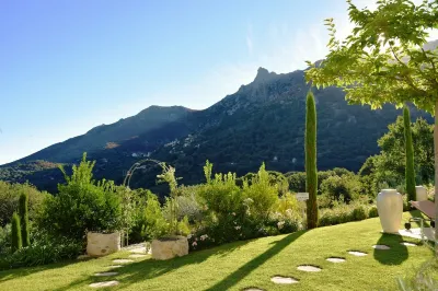 Cas'Anna Lidia - Hôtel de Charme Hotels near Le Moulin du Château