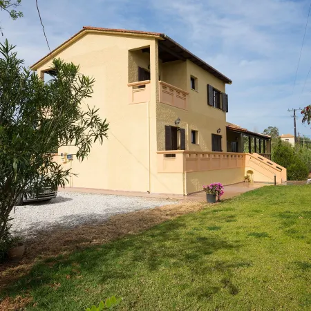 Exclusive Crete Villa Villa Alexia 4 Bedrooms Large Lawned Gardens Отели в г. Малеме