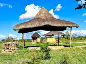 Enchipai Campsite and Cottages