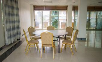 Sal's Boutique Hotel - Housity