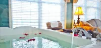 Elk Forge Bed and Breakfast - Hot Tub